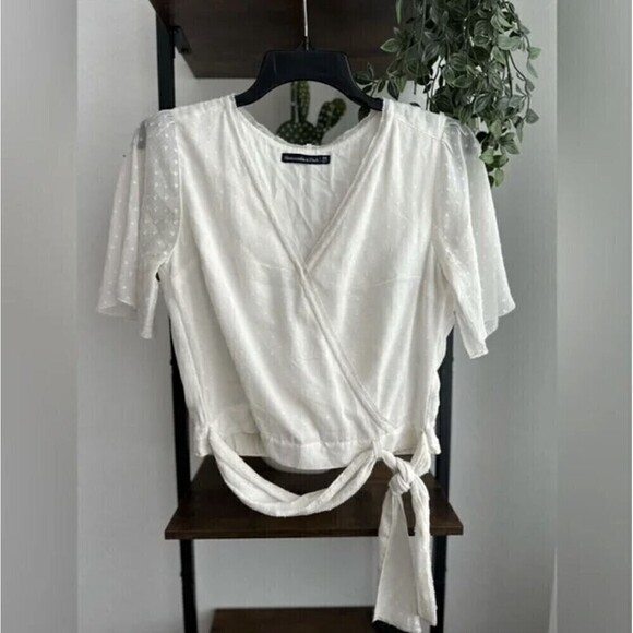 Wrap Tops - Abercrombie & Fitch Faux wrap tie waist short sleeve top XS